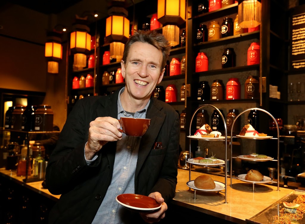Oliver Peyton serves tea in Brighton Natural PR